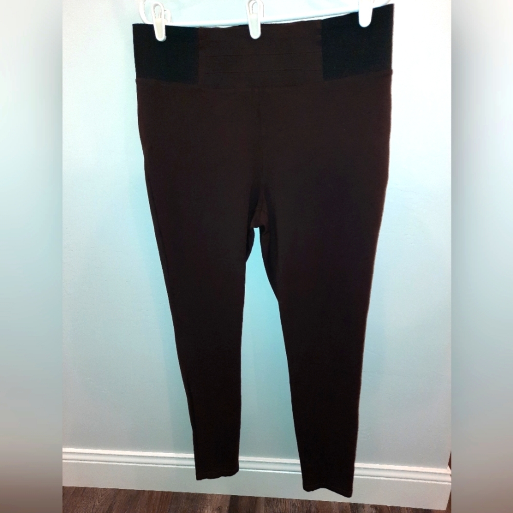 Maurices XL Regular, rich chocolate brown leggings excellent used condition